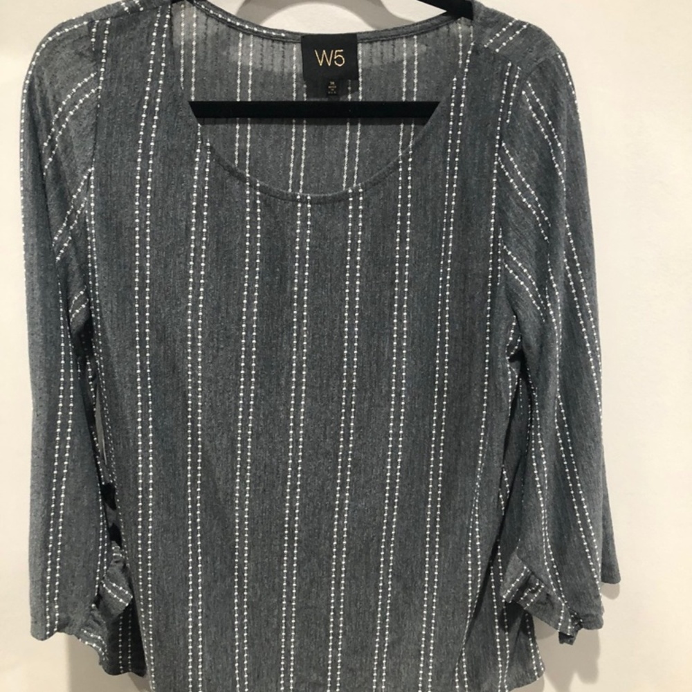 Gray & white lightweight blouse XL, ruffled sleeve